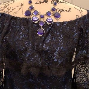 STUNNING STATEMENT WHBM BLOUSE